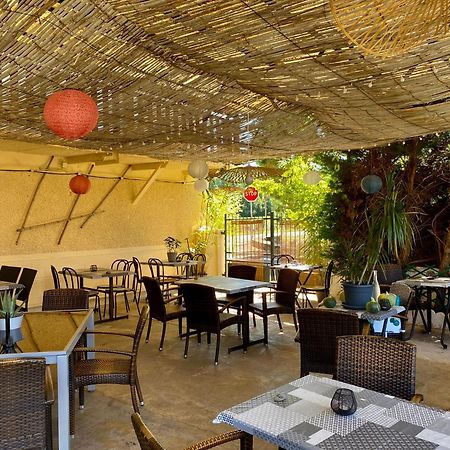 Auberge Du Relais D Auniac Hotel Bar Restaurant Piscine Anglars-Nozac Exterior foto